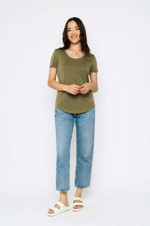 Gemma-Scoop Tee